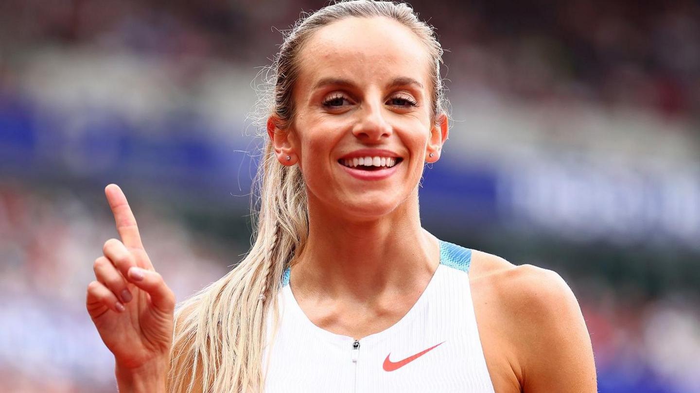 Georgia Hunter Bell celebrates victory at the London Diamond League