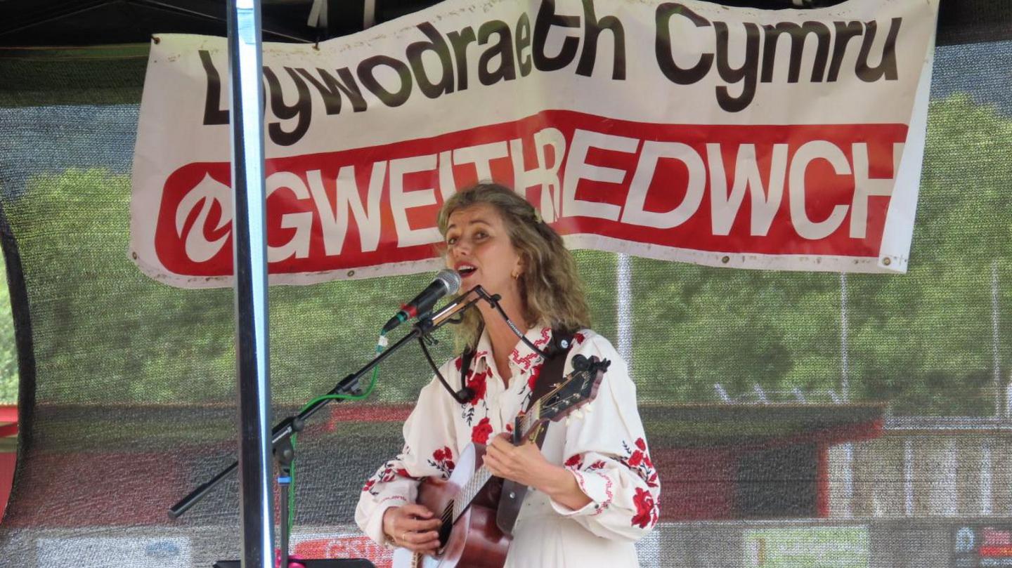 Gwyneth Glyn
