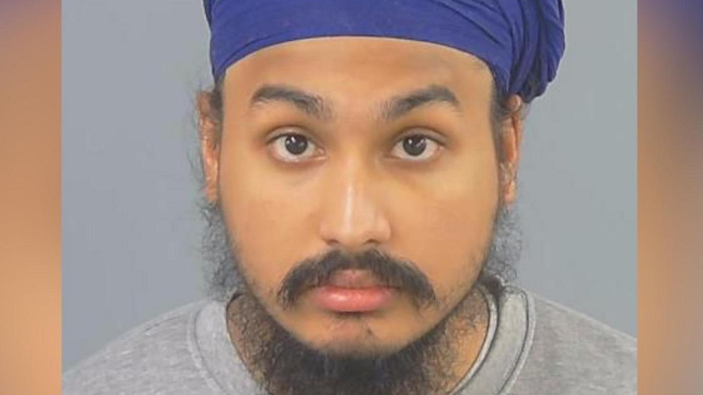 Mugshot of Vickrum Digwa