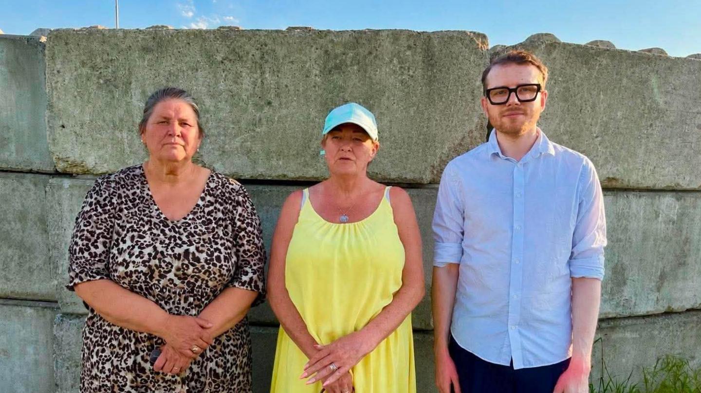 Suzanne Paddison, Carol Clement-Williams a Josh Tuck
