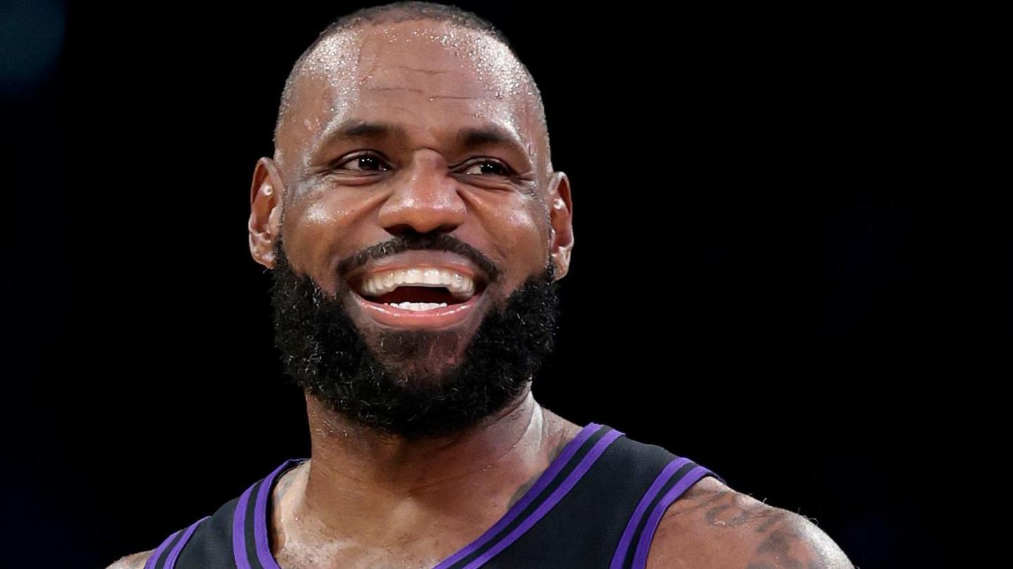 LeBron James lập kỷ lục NBA