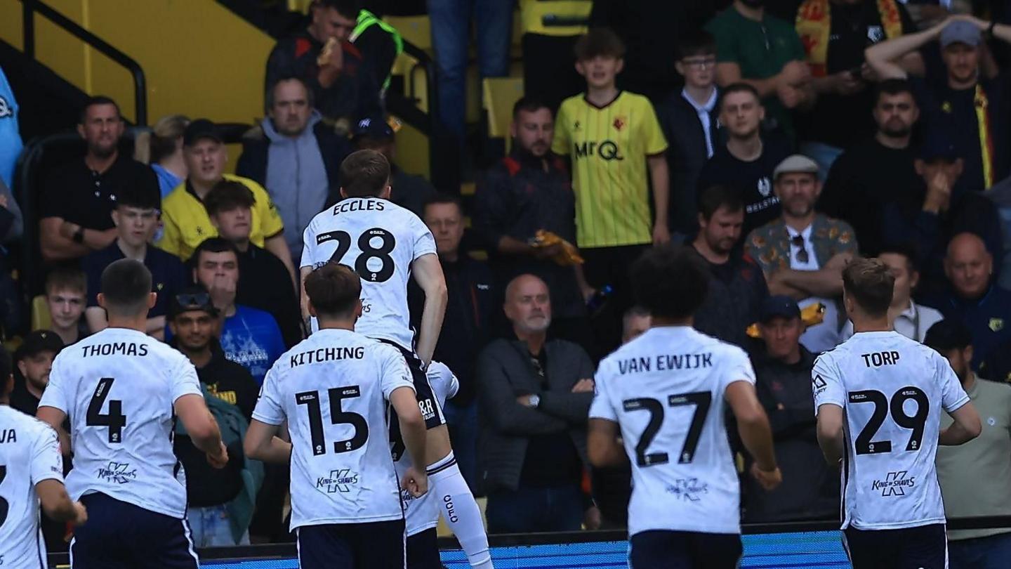 Coventry City players rush to congratulate Ellis Simms after his first-half goal