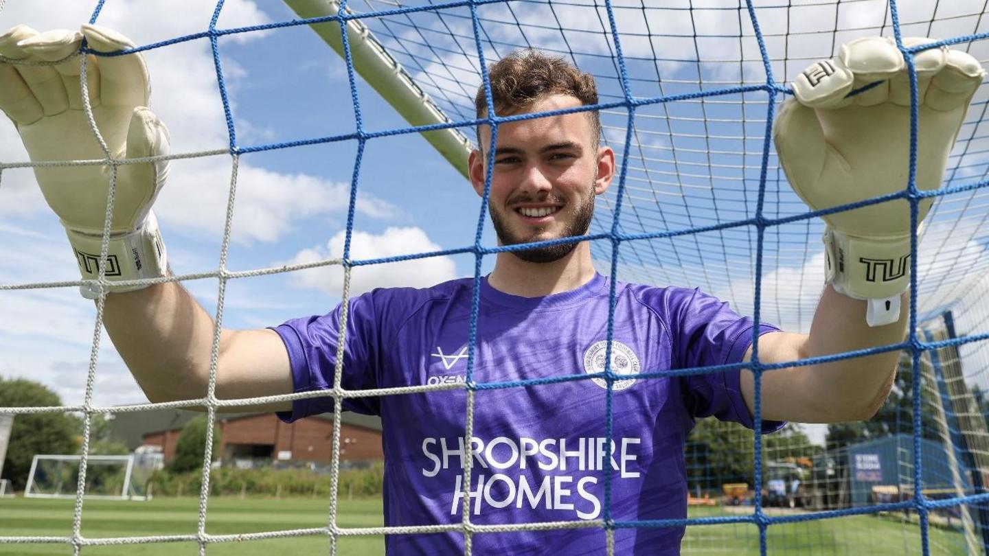 New Shrewsbury keeper Joe Young 