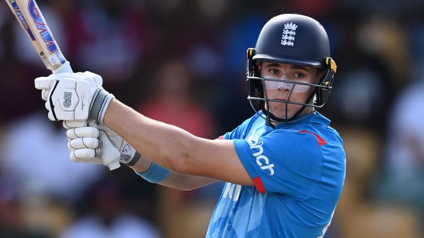 Jacob Bethell batting for England