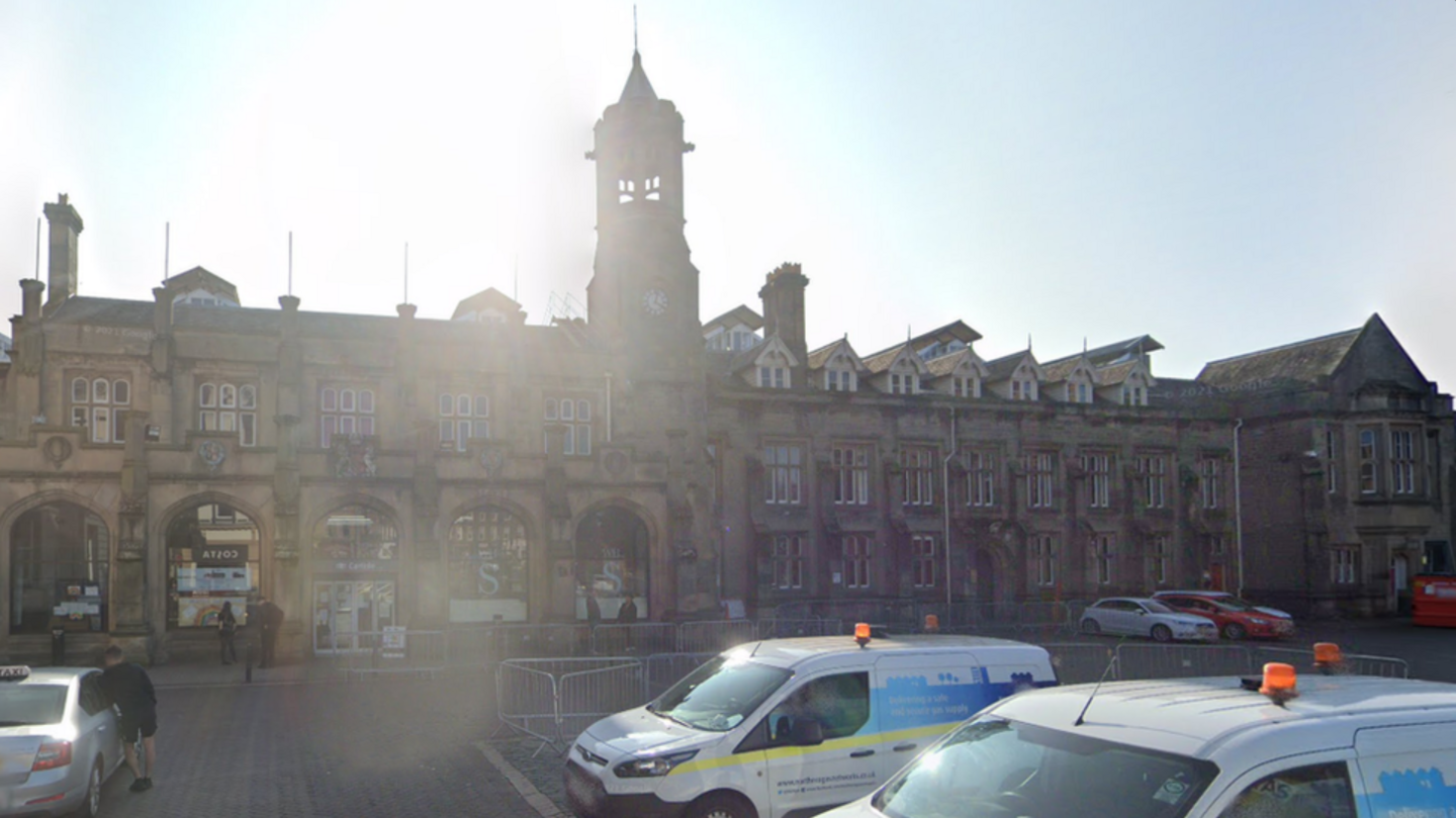 Carlisle railway station