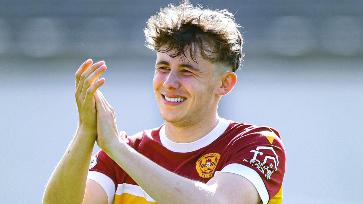 Can Sparrow end debut season as Well's top scorer?