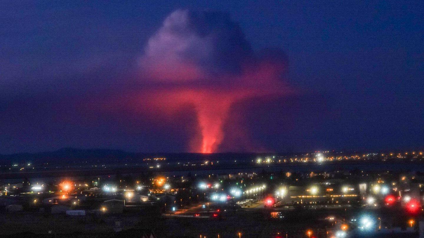 Volcanic eruption seen from Reykjavik