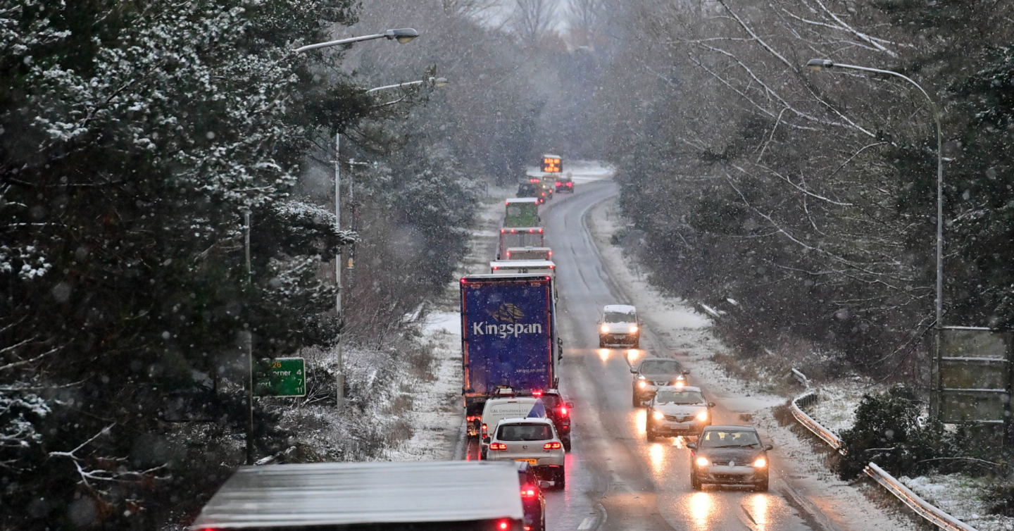 Traffic in the snow