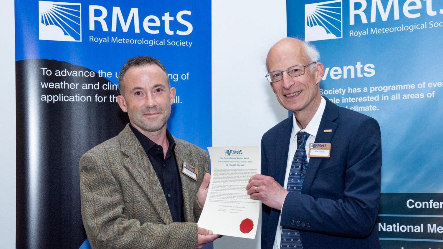 An Dr Eddy Greumach agus an t-Oll. Brian Golding, Cathraichte Comann Rìoghail na h-Aimsire