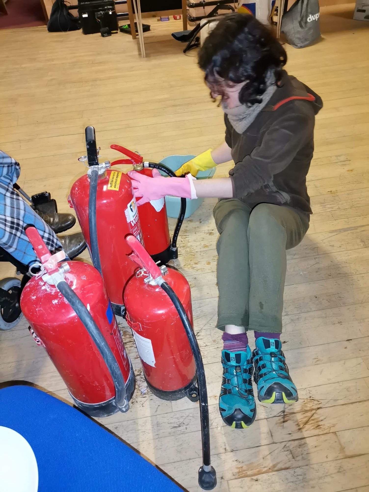 Obair sgioblachaidh aig Cultarlann Inbhir Nis