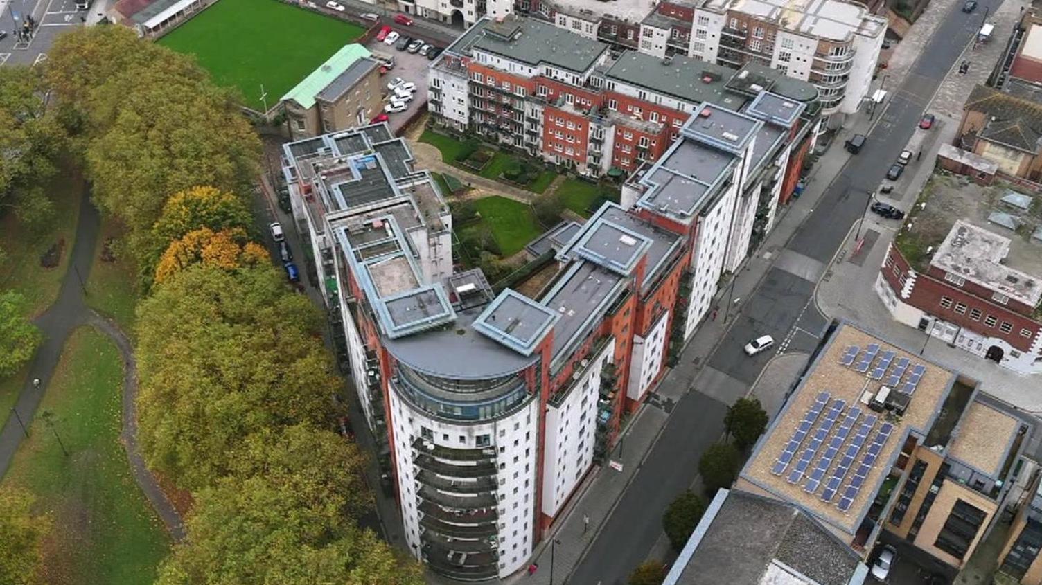 Aerial picture of Oceana Boulevard apartment block showing the tallest point, 12 storeys high