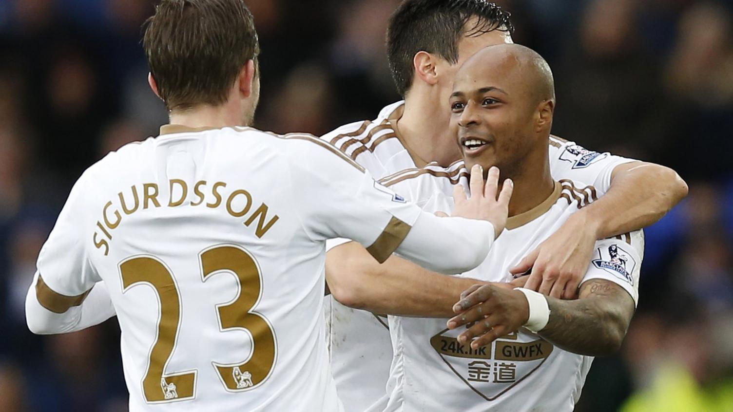 Andre Ayew celebrates