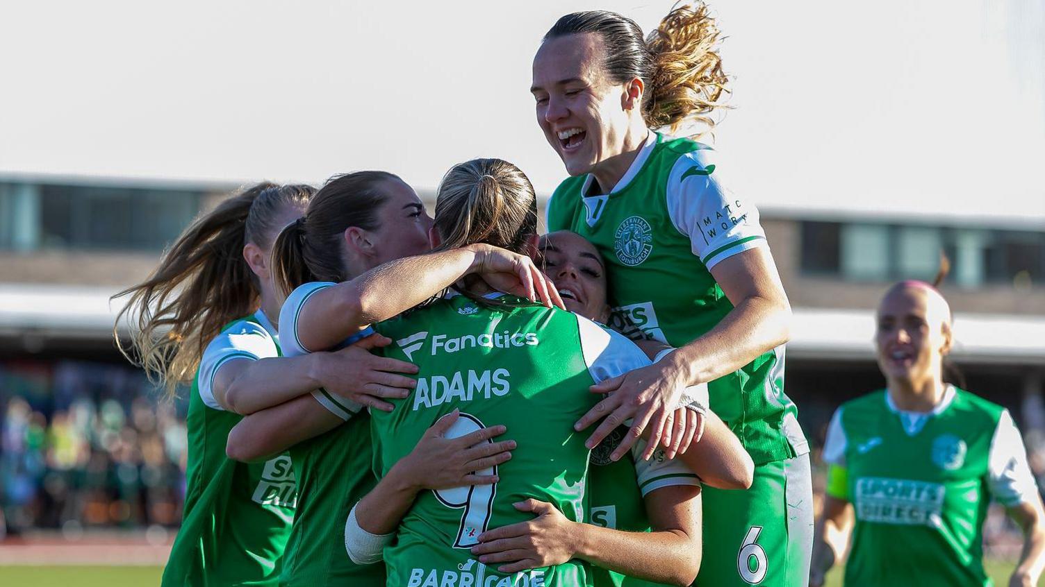 Hibs players celebrate