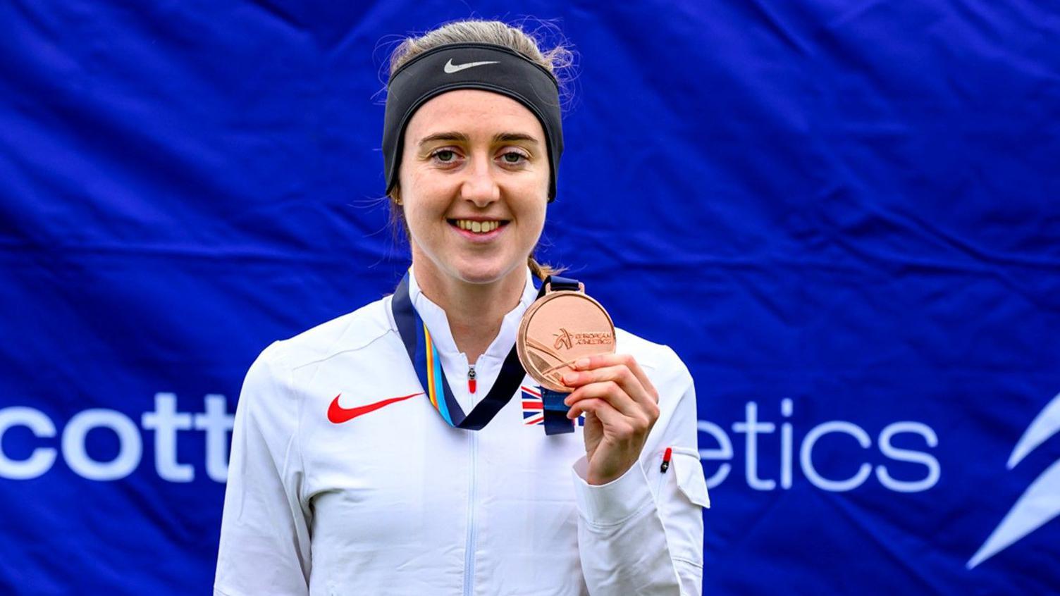 Laura Muir collects her 2015 European Athletics 3000m bronze medal