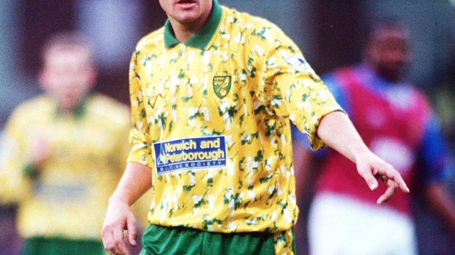 Norwich City 1992/93 home shirt