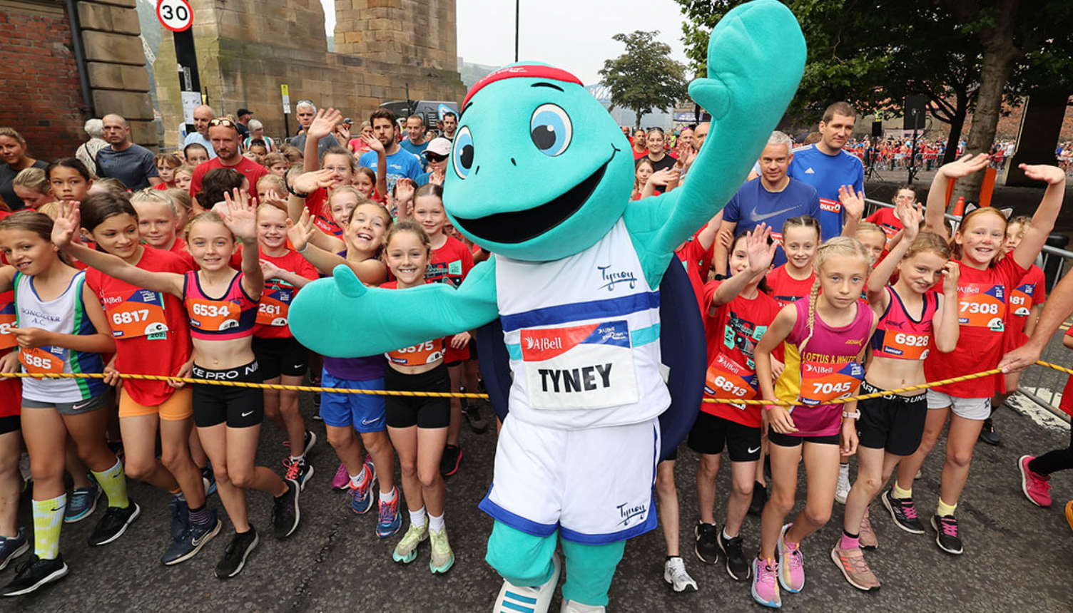 Tyney the Junior and Mini Great North Run mascot and children taking part