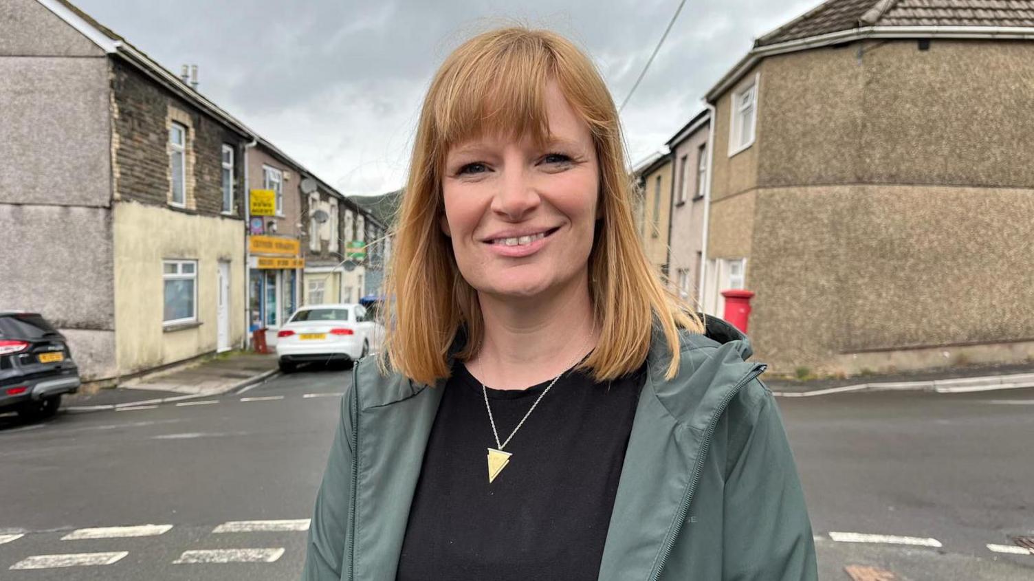 Lowri Real, Cyn-Ysgrifennydd Cylch Meithrin Cilfynydd