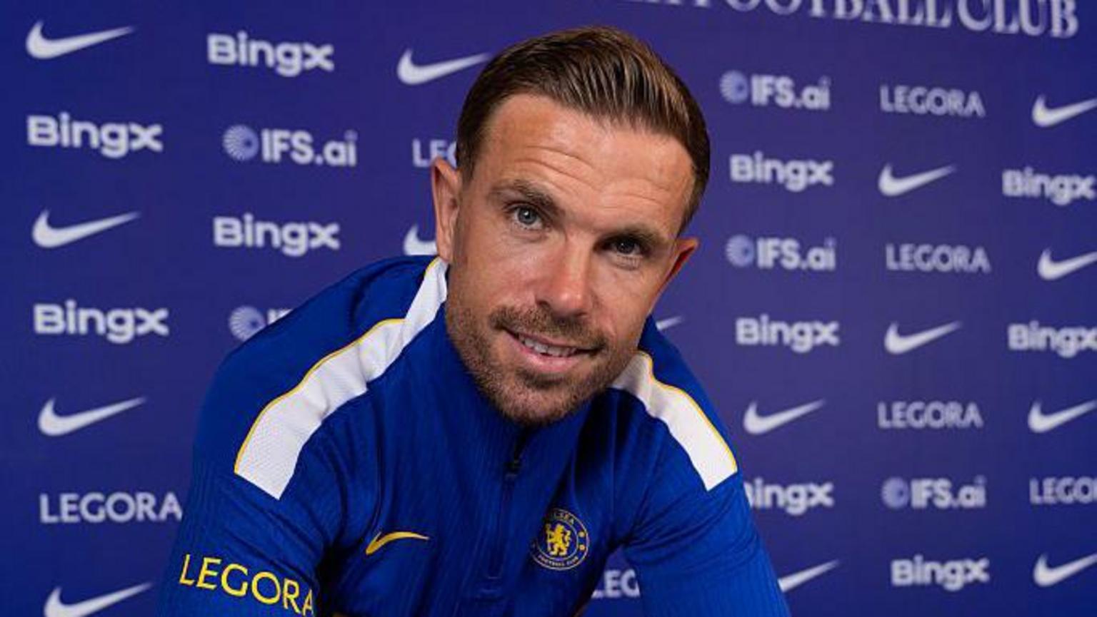 England midfielder Henderson joins Chelsea