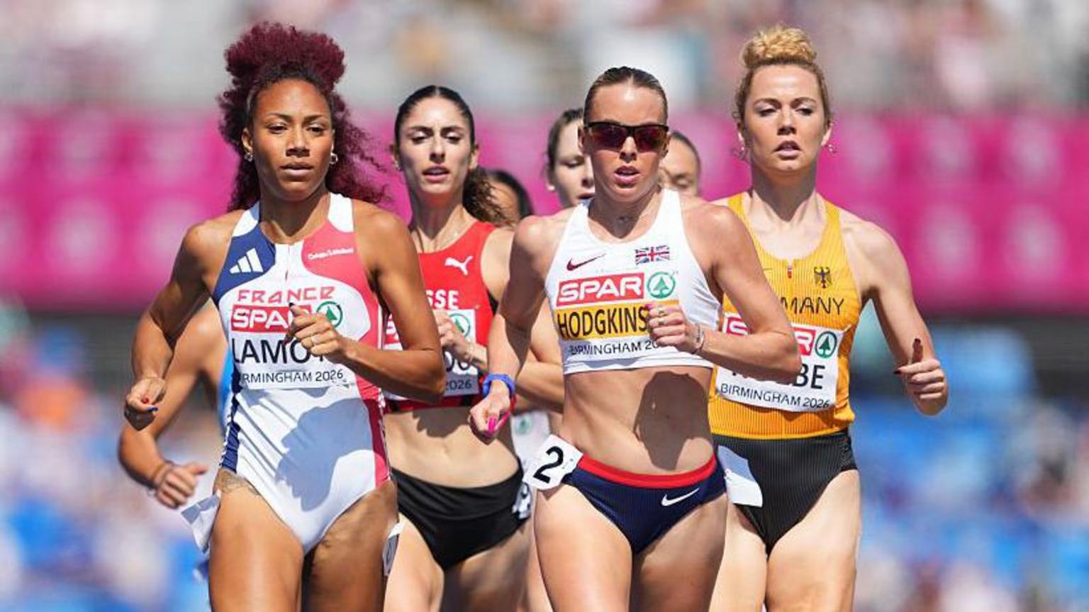 Why is the women's 800m record so tough to break?