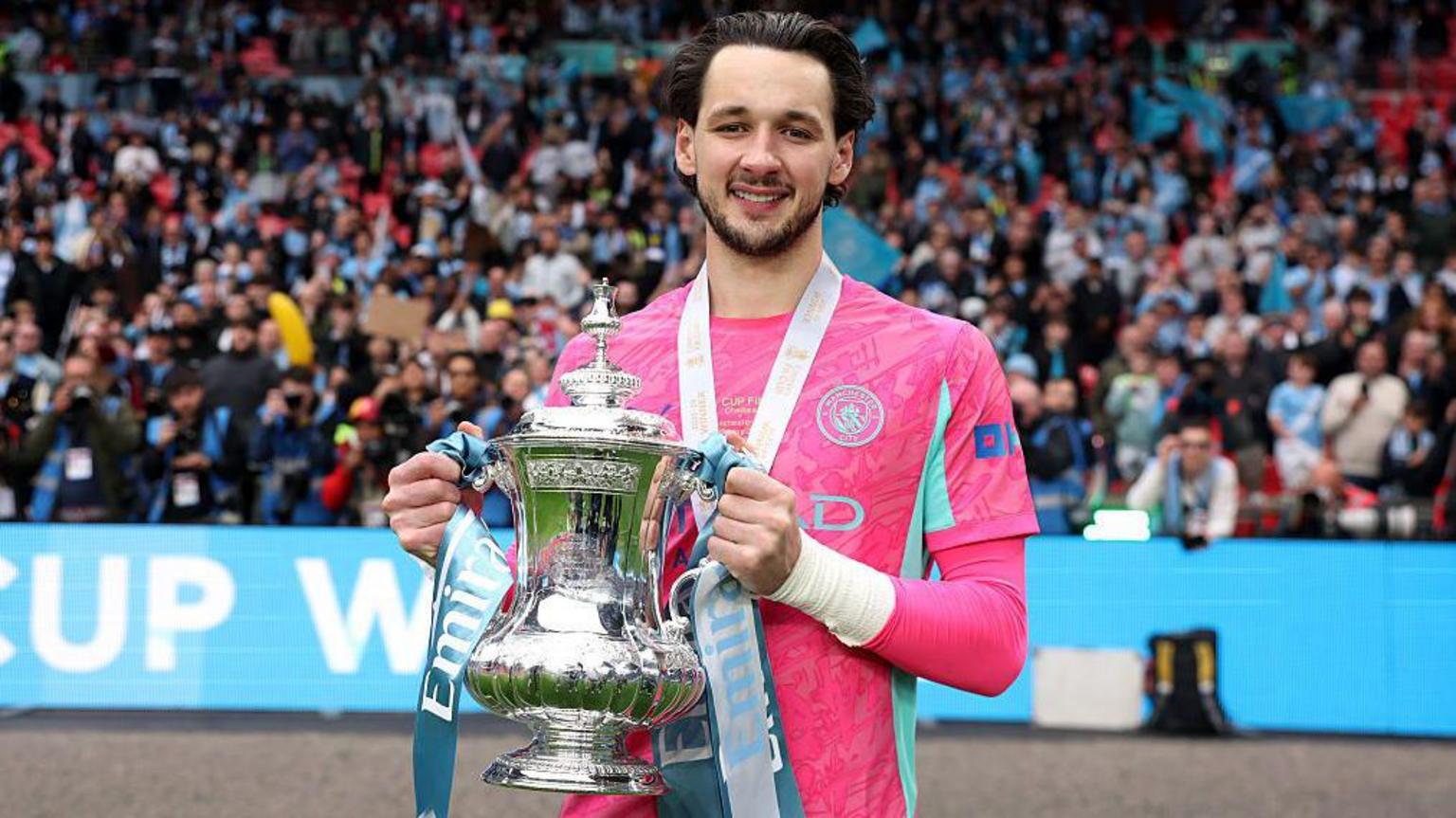 Trafford joins Leeds from Man City in potential £45m deal