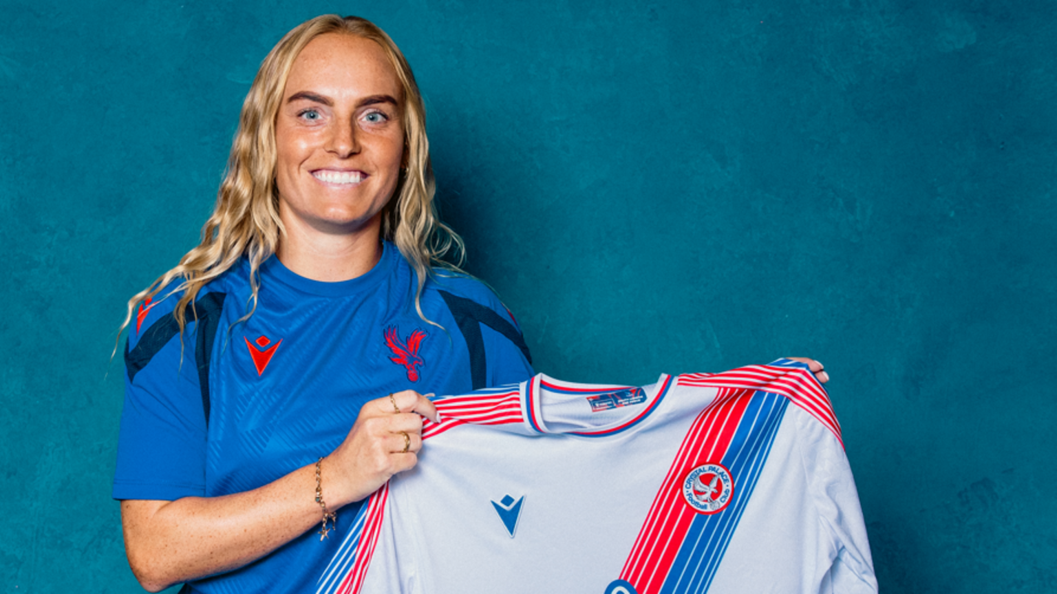 Palace sign Tottenham defender Bartrip