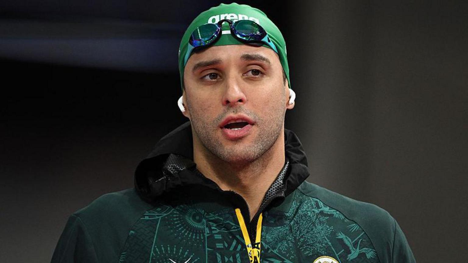 Le Clos' home destroyed by fire after he sets Commonwealths record