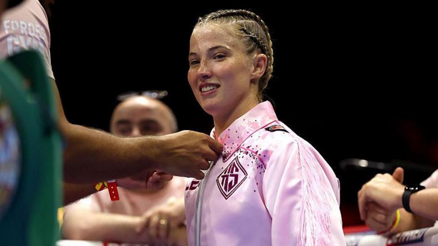 Briton Hennessy in talks for undisputed title fight