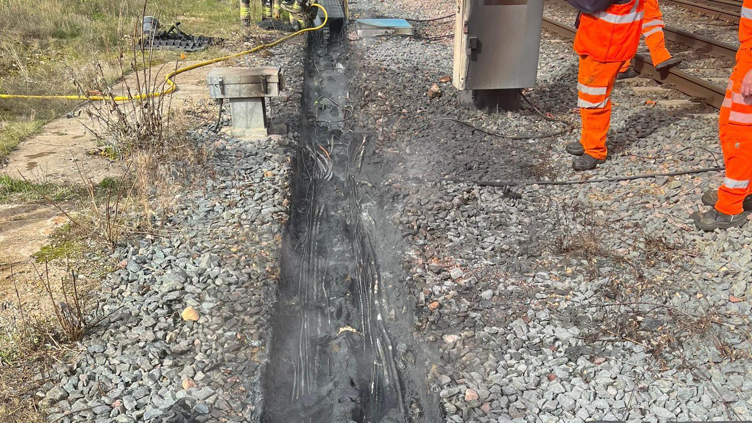 Damage to the signalling cables caused by the lineside fire at Stevenage