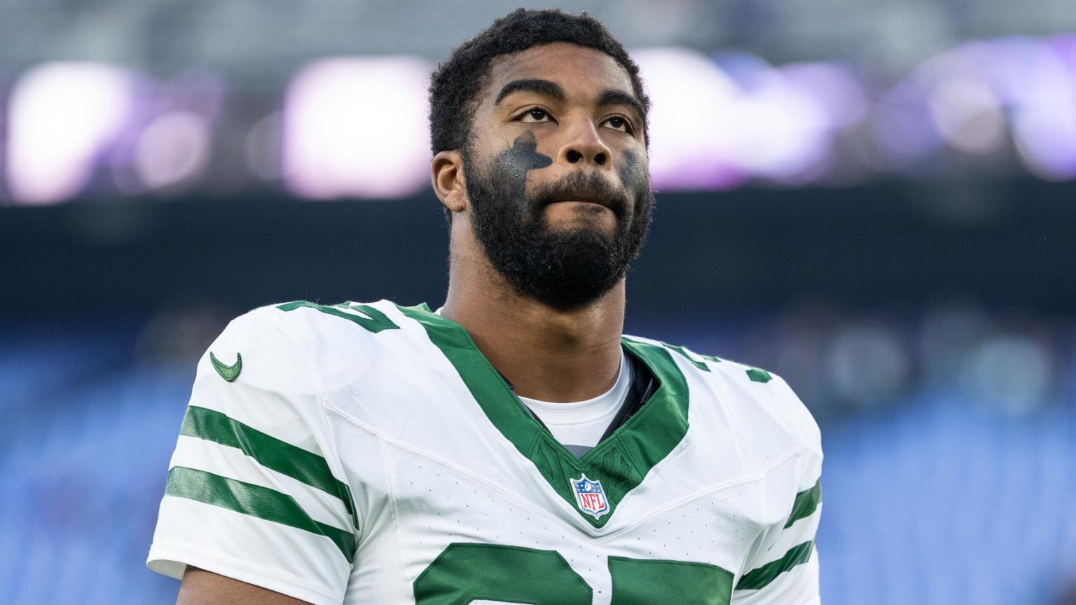 Jets' Stiggers in hospital after collapsing in practice