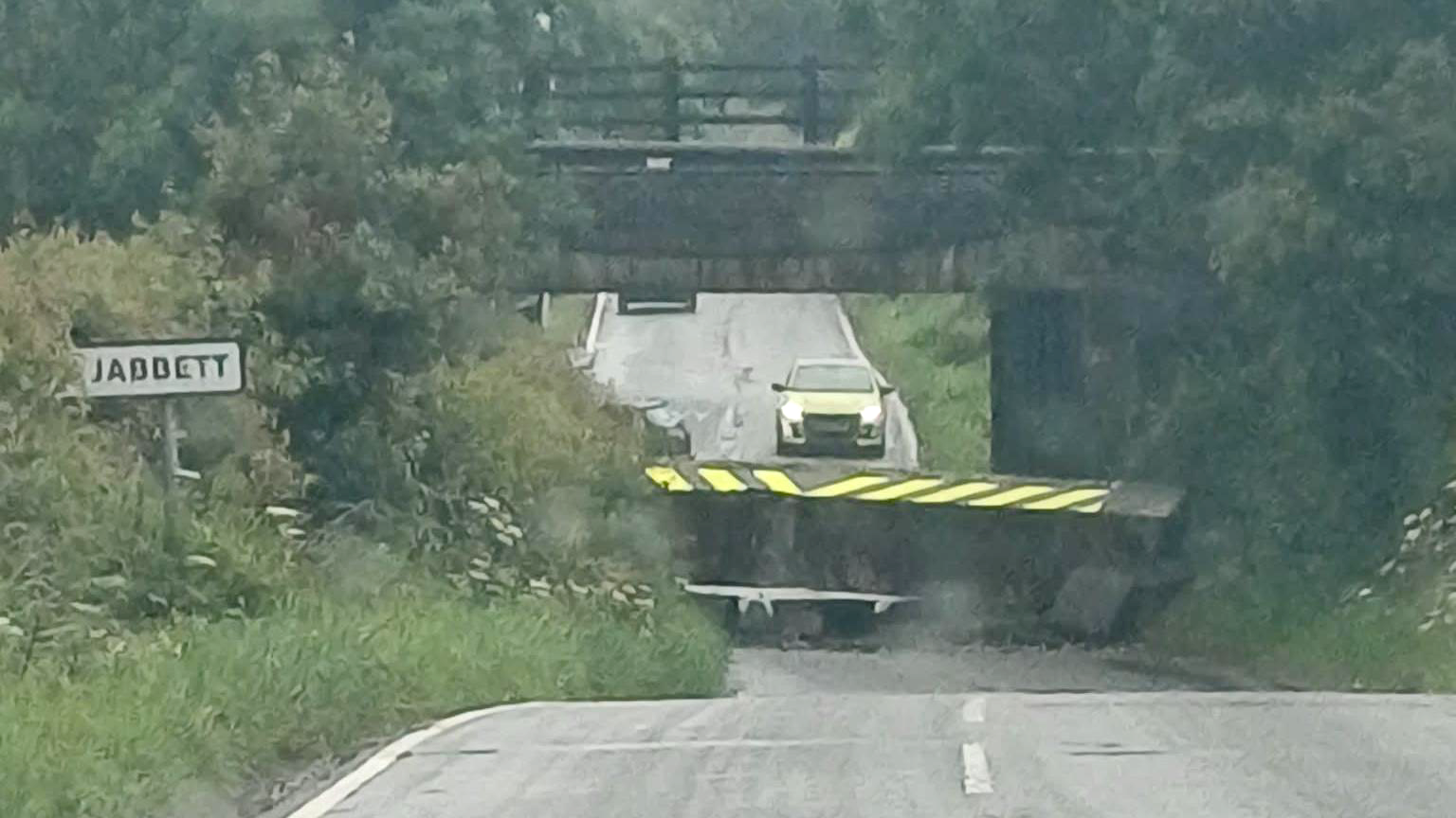 Travel disruption as bridge collapse blocks West Coast Main Line - BBC News