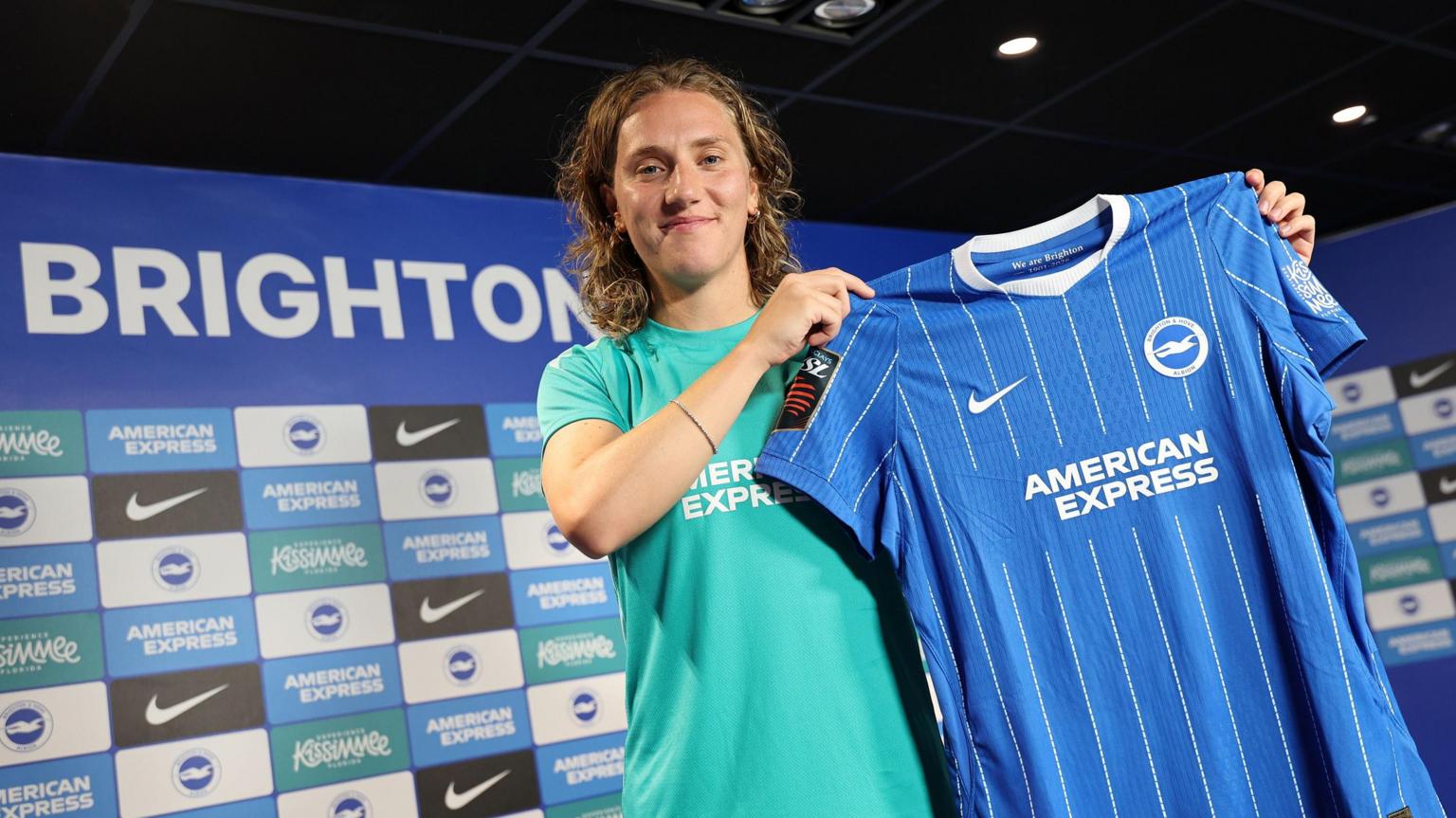 Brighton captain Symonds signs new 'long-term' deal