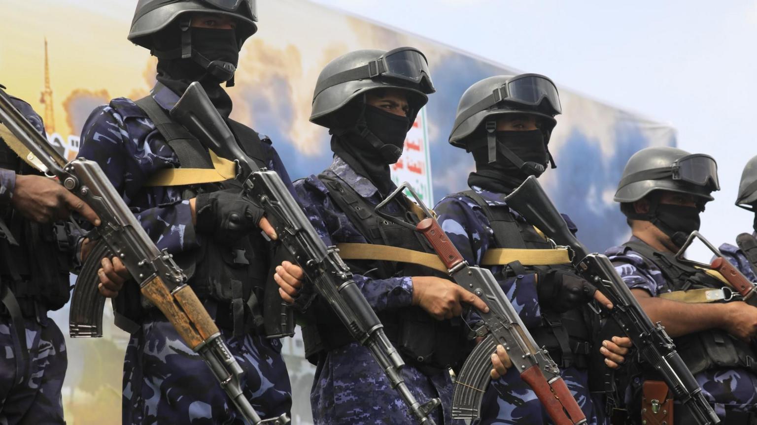 Houthi attacks reportedly kill at least 30 Yemeni government forces