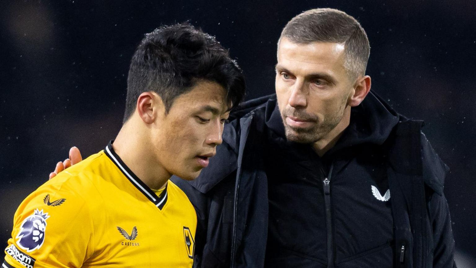 Hwang Hee-chan: Wolves forward target of an alleged racist remark by Como player friendly, says boss Gary O'Neil - BBC Sport