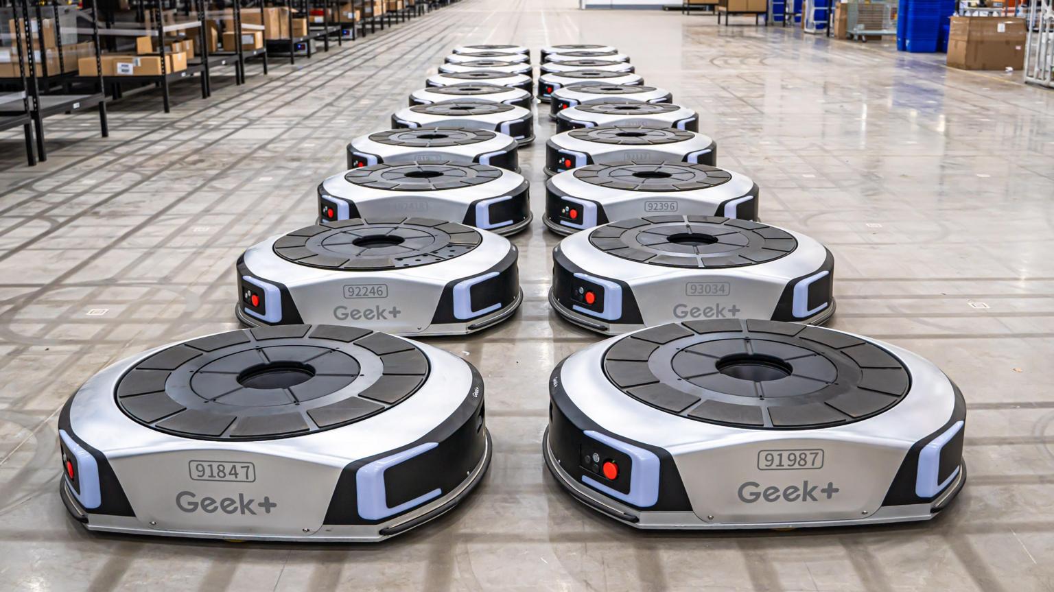 The Chinese robot army transforming the UK's retail industry