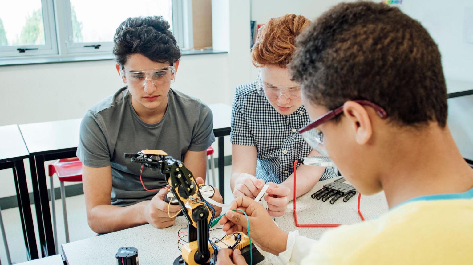 New technical education routes to be offered at 14 in England