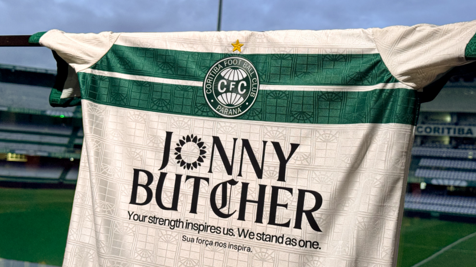 Brazilian top-flight club wear name of English fan with MND on shirts