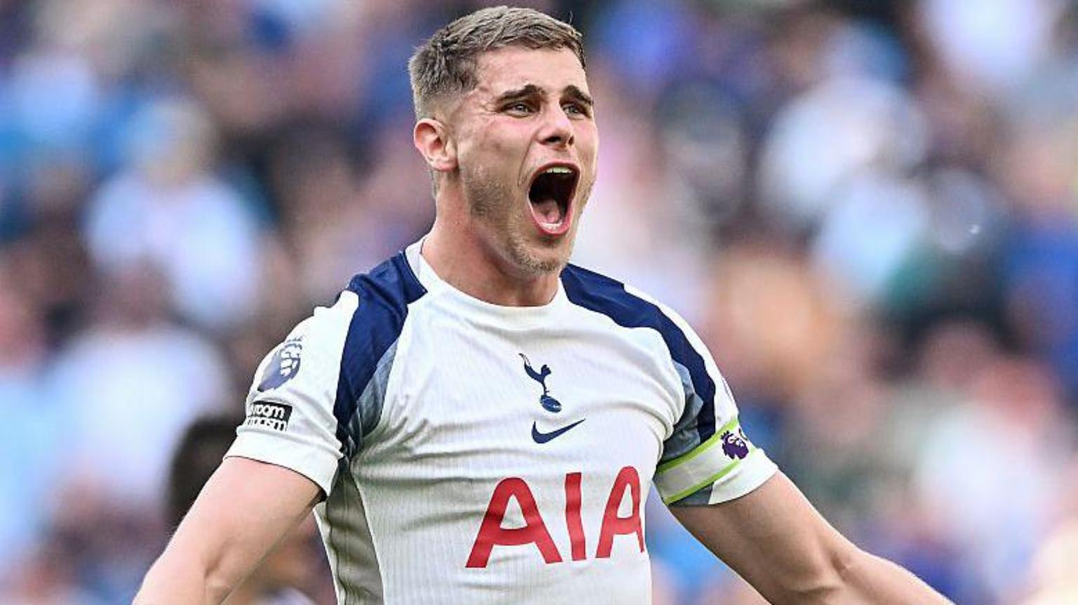 Van de Ven signs new long-term deal with Spurs