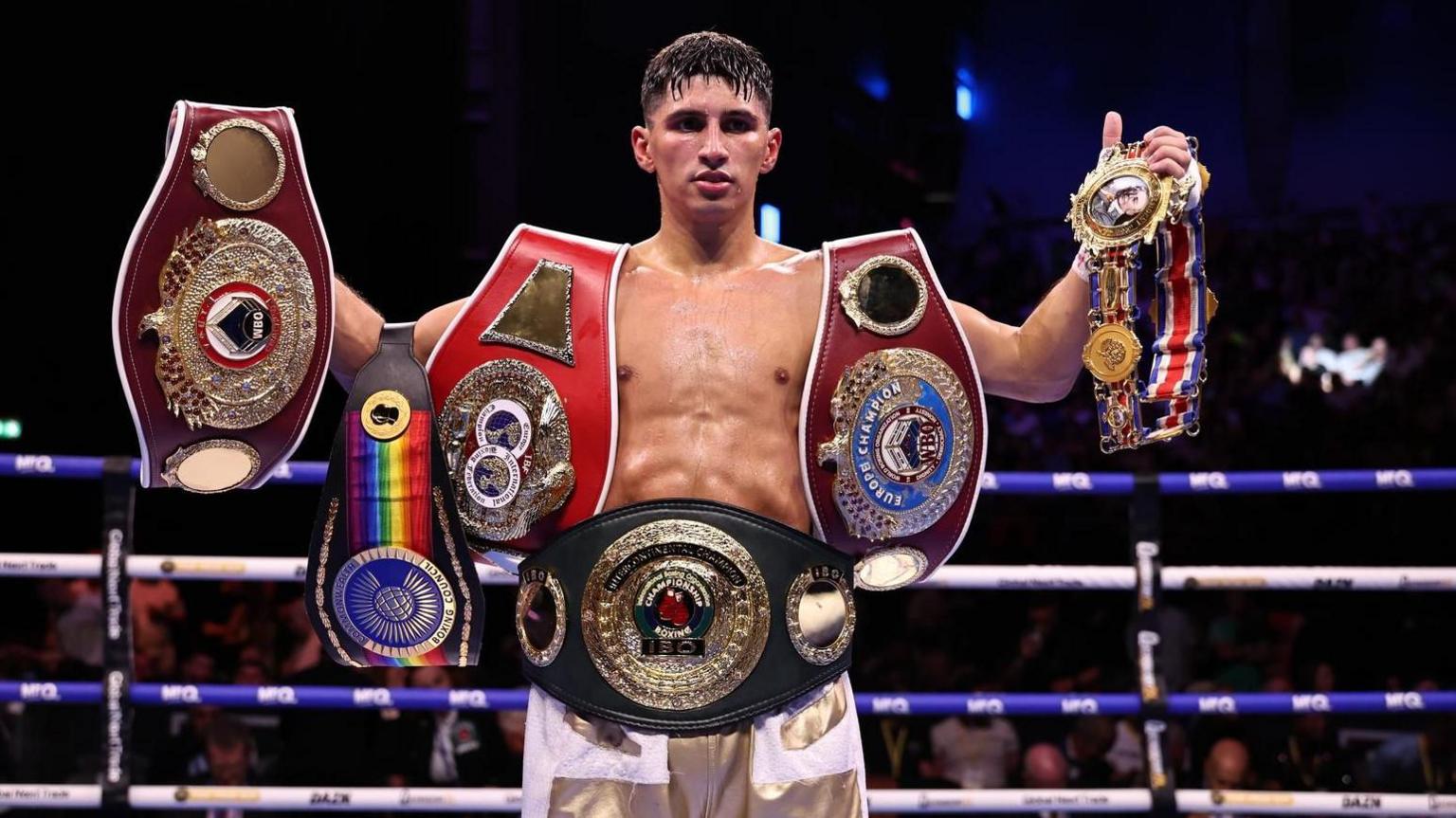 Royston Barney-Smith poses for a photo after beating Reece Bellotti