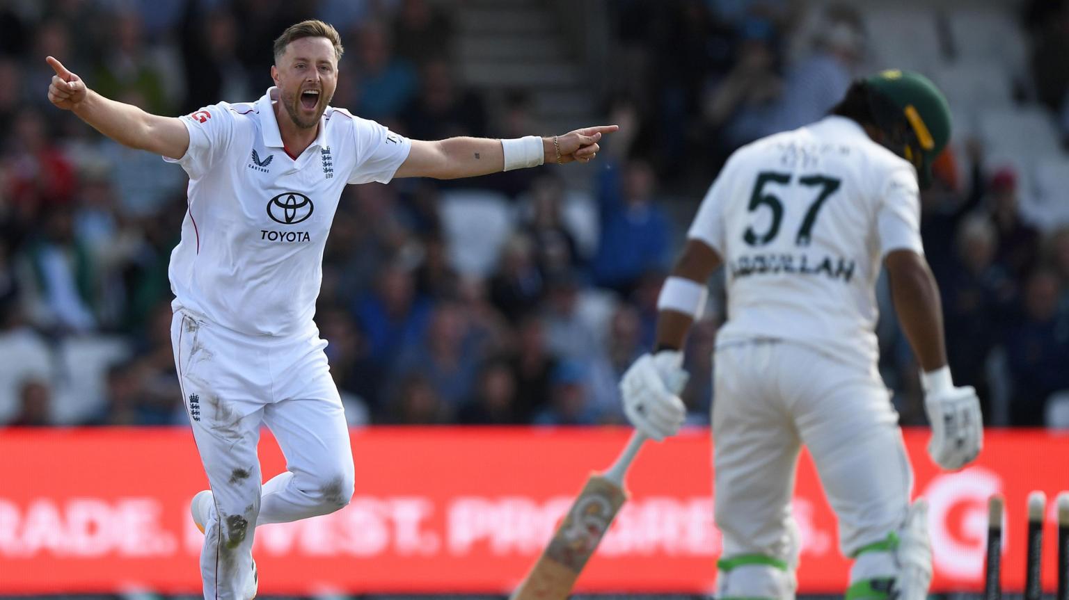 Robinson & Tongue give ideal start to new Root era