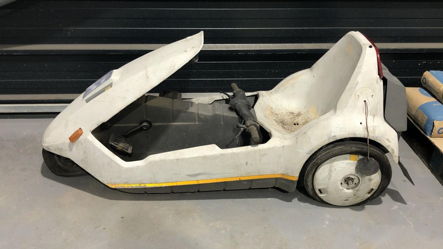 A photo from 2021, showing the state of the C5 when Mark Robinson bought it. There are signs of wear and it looks slightly beat up
