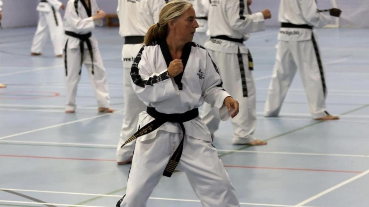 Peterborough grandmother gains 8th Dan black belt in Taekwondo BBC News