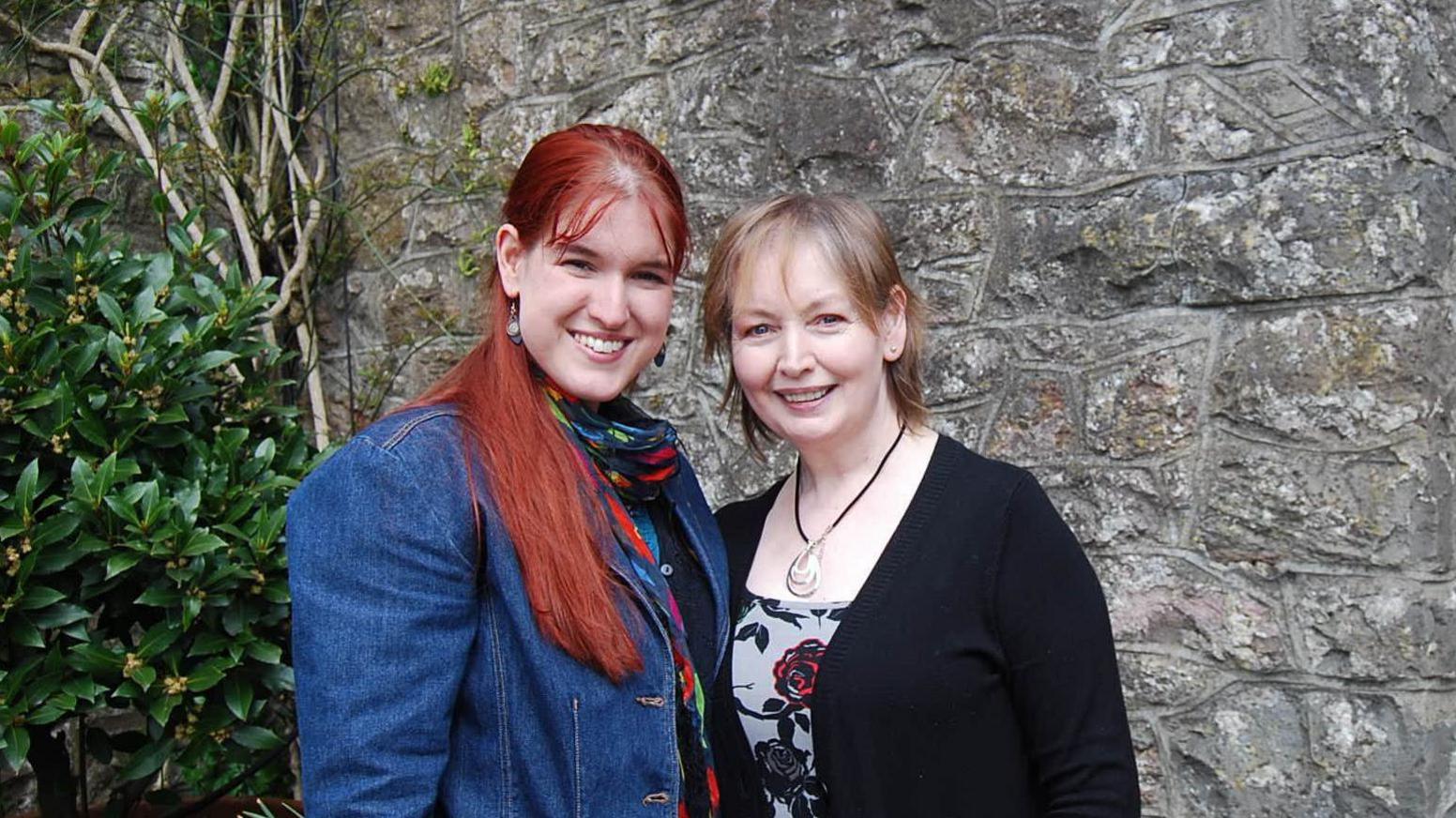 Jessica Lee Morgan a Mary Hopkin