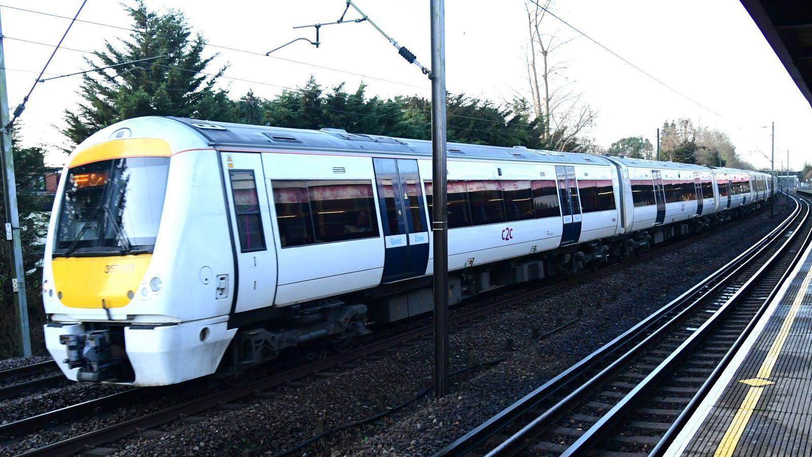 C2C train at Laindon station covered in graffiti - BBC News