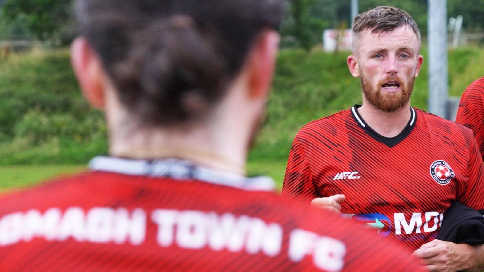 Caolan McAleer gives a team talk
