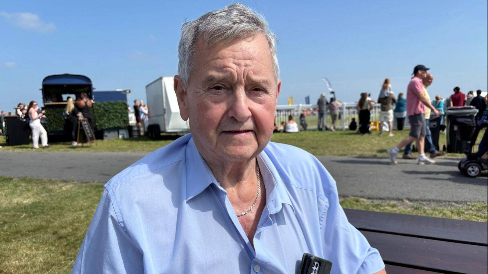 Eifion Huws ar faes y Sioe Môn