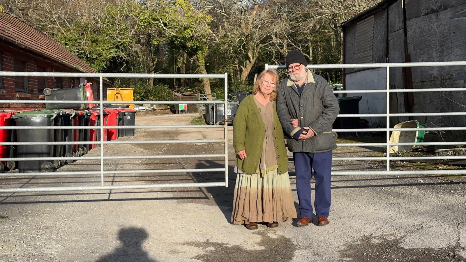 Al Hemsley's parents outside the yard