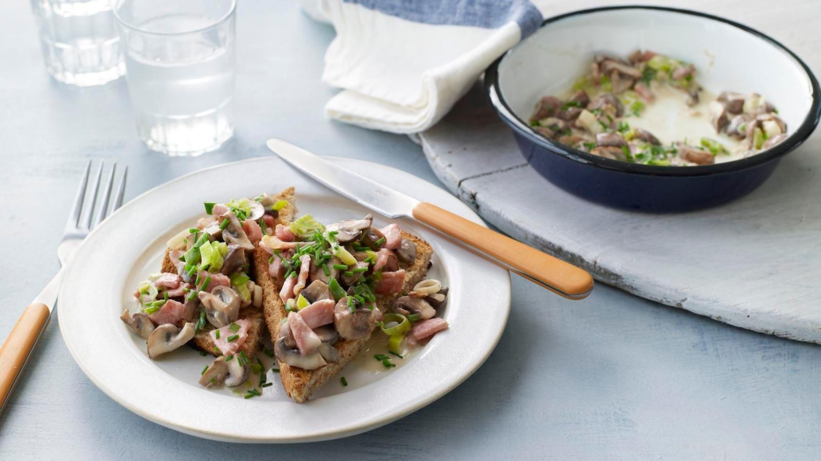 Creamy garlic mushrooms on toast