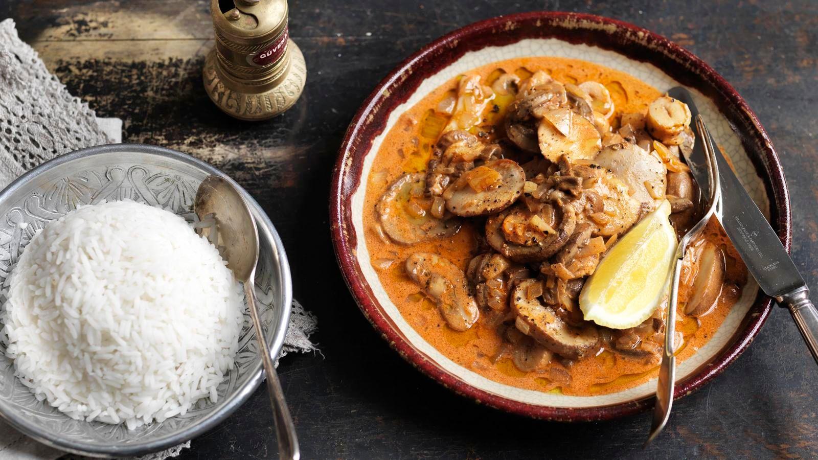 Easy mushroom stroganoff