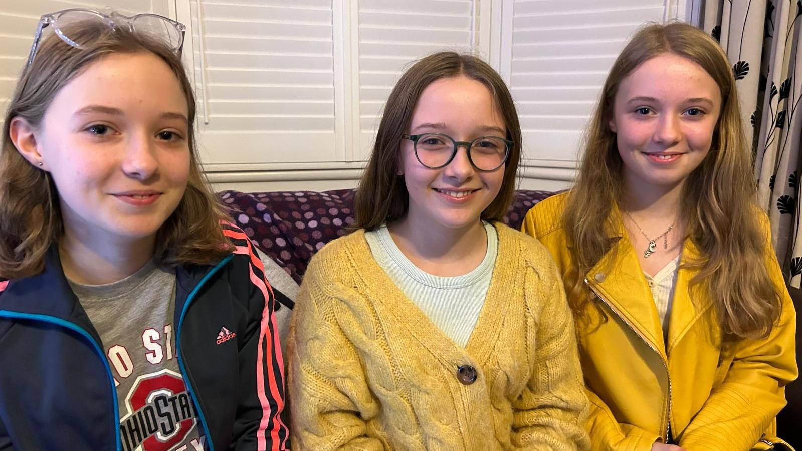 Jessica, Emily a Charlotte, 13