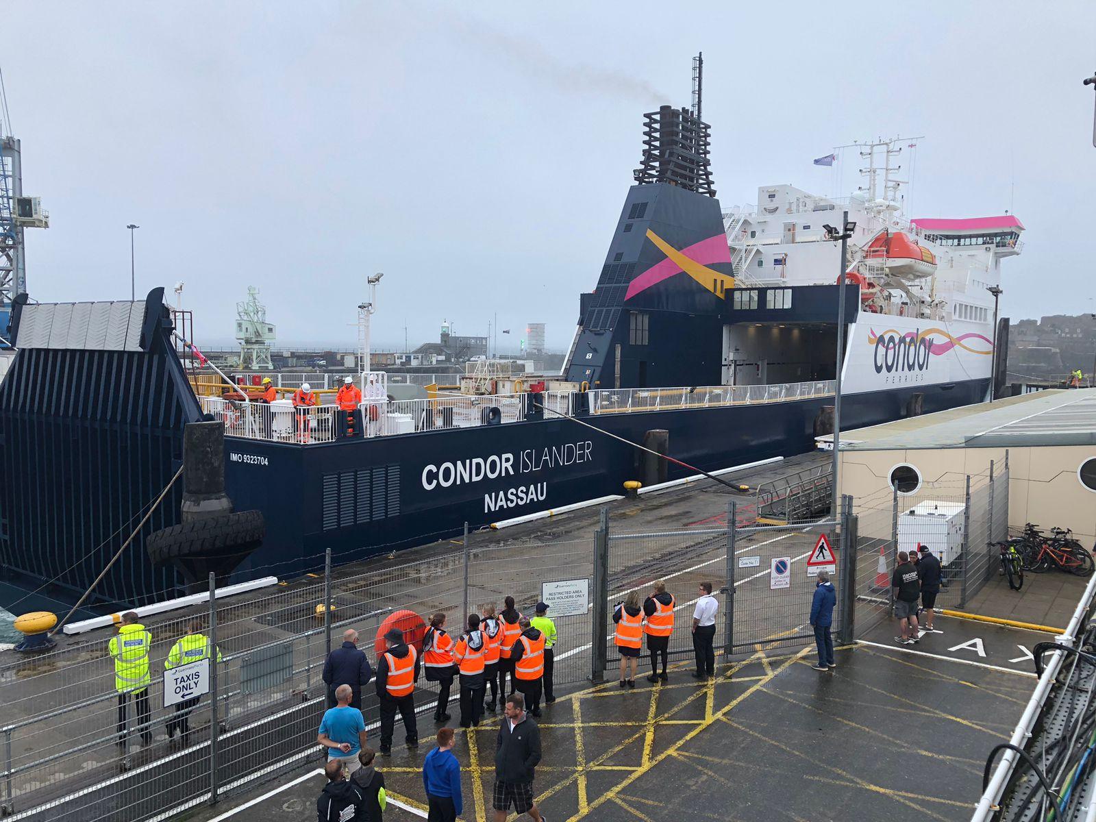 MV Condor Islander